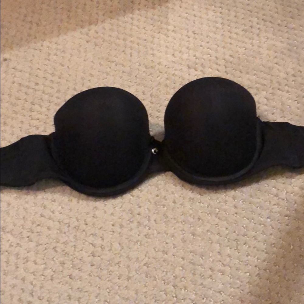 Like new Chantelle strapless convertible bra